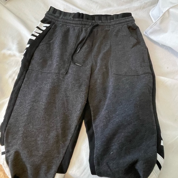 PINK VICTORIAS SECRET joggers EUC sz M - Picture 2 of 4
